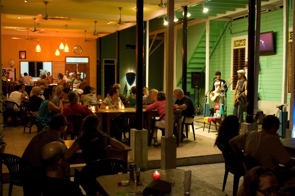 Hotel Casa Max Bocas del Toro Extérieur photo